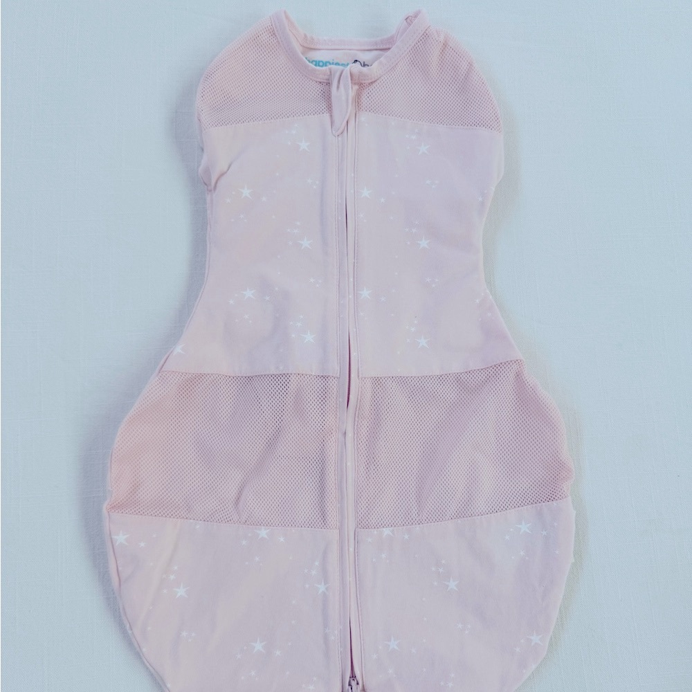Happiest Baby Sleepea swaddle. Never used. Size Small.